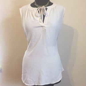 Classic off-white blouse from LOFT 😍